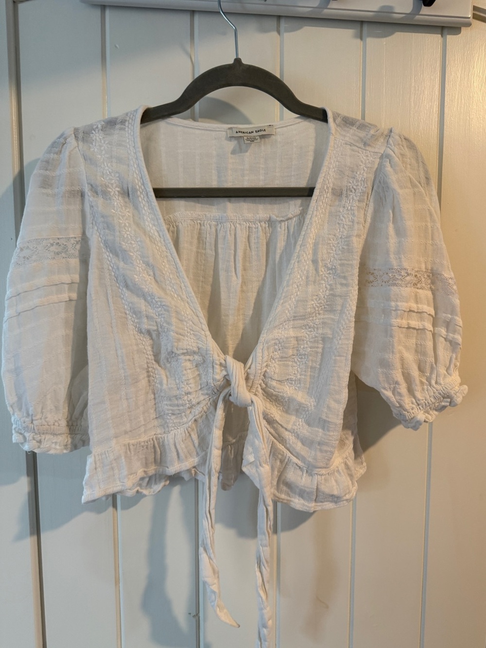 Crop bubble sleeve top